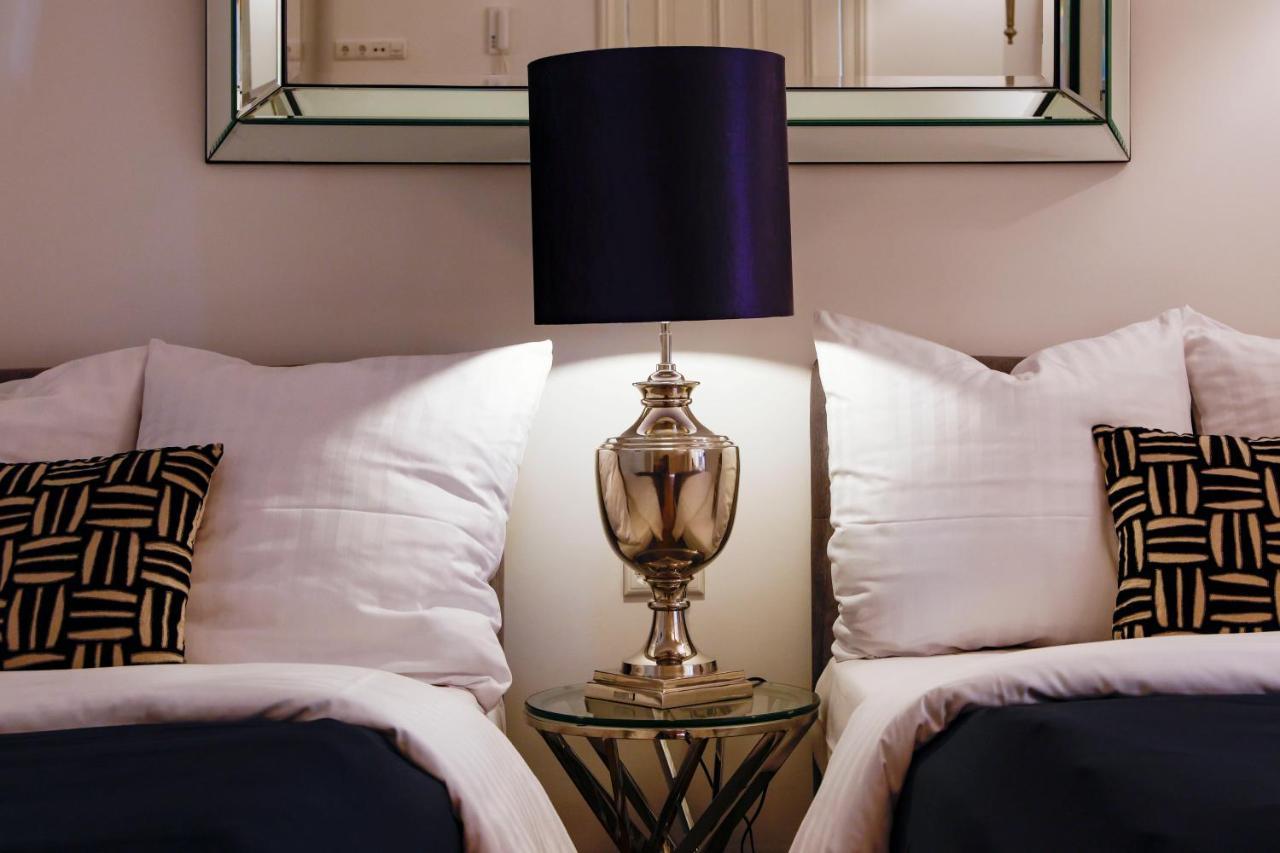 Sleephotels Alsterroom ฮัมบูร์ก ภายนอก รูปภาพ