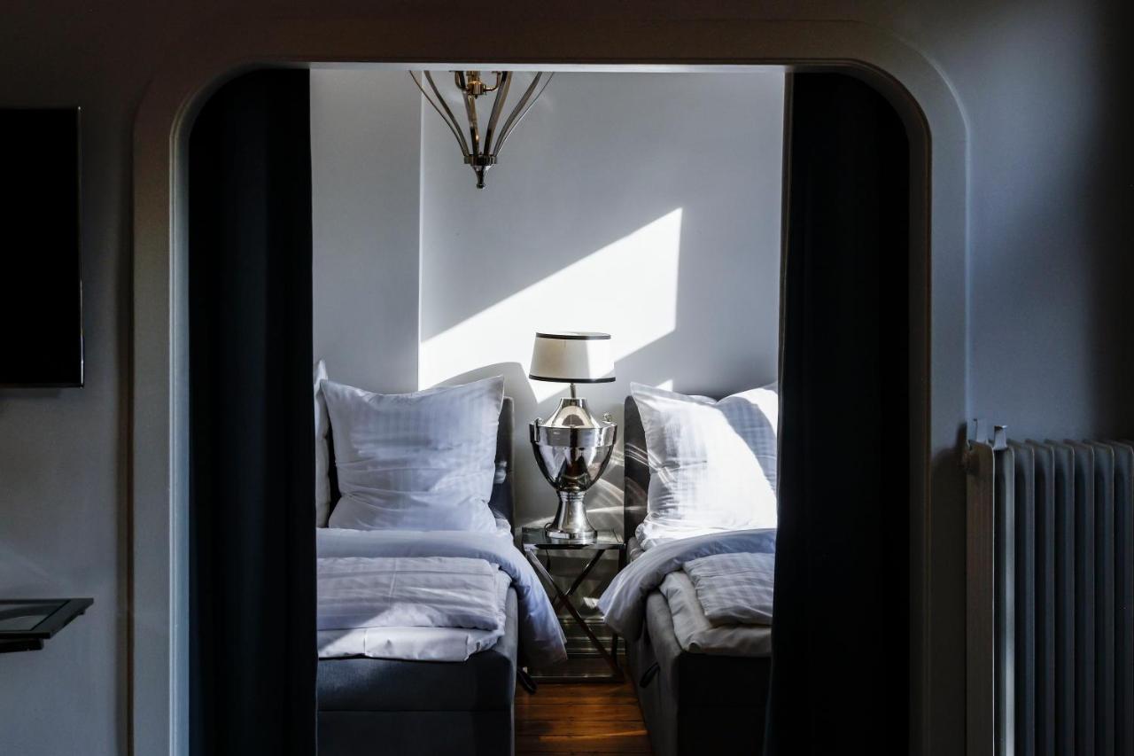 Sleephotels Alsterroom ฮัมบูร์ก ภายนอก รูปภาพ